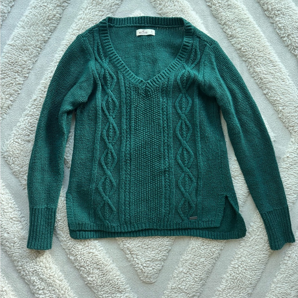Forest green Hollister cable knit v-neck sweater